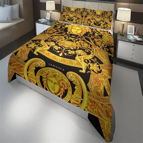 copri letto versace|Amazon.com: Versace Comforter.